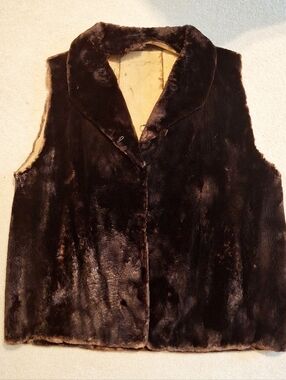 Vintage Fouke Fur Company Genuine Fur Vest Alaska US